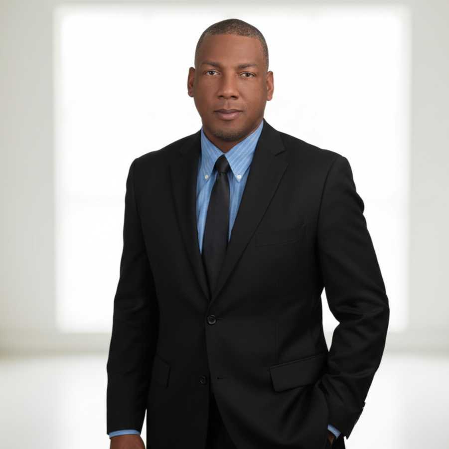 Amparo Berroa, Asesoria Fiscal y Financiera